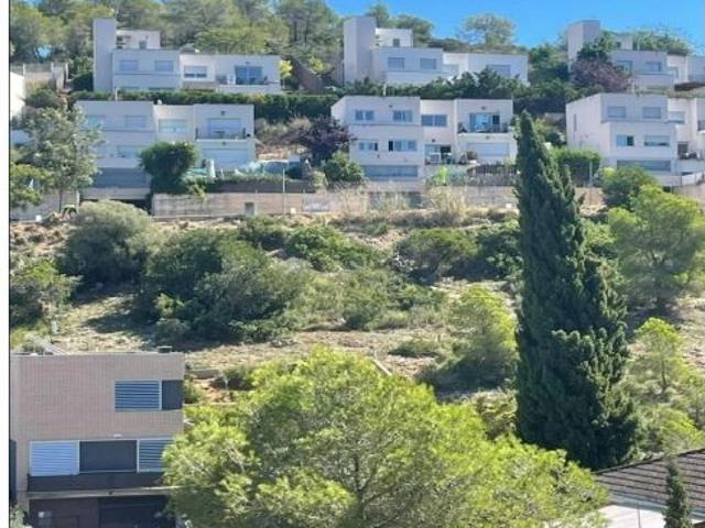 ¡Oportunidad única en Mas Alba! Se vende fantástica parcela