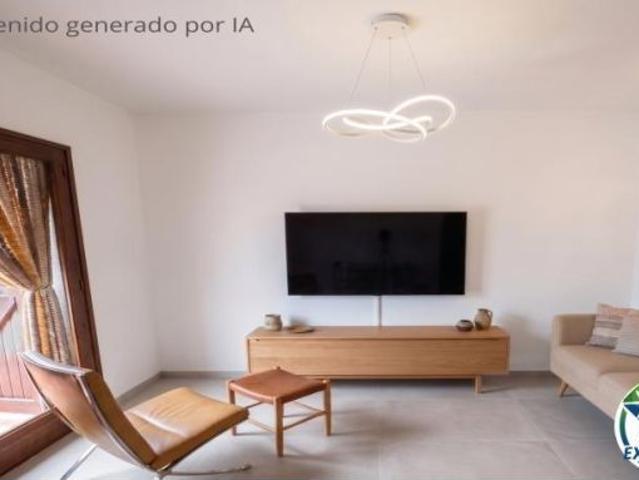 Oportunidad única en Mas Matas, Rosas — Casa adosada con terreno propio para renovar a su gusto