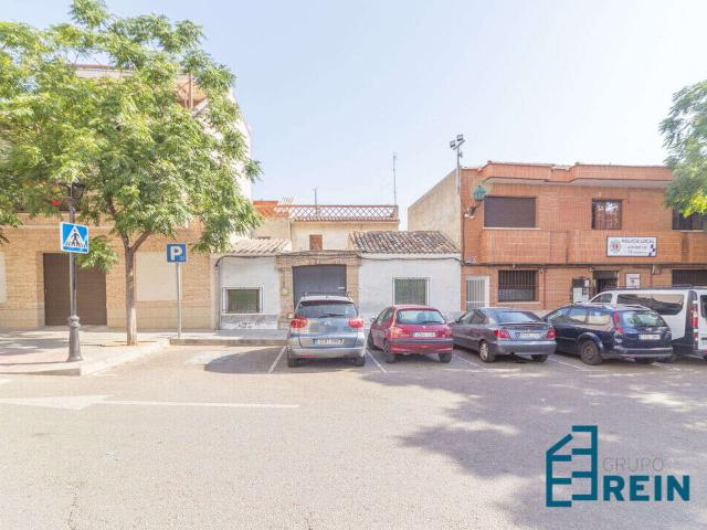 OPORTUNIDAD ÚNICA EN PLENA PLAZA DE ESPAÑA DE YUNCLER! CON 332 m² DE PARCELA