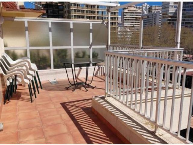 Oportunidad única: gran piso dividido en dos frente a Playa Levante