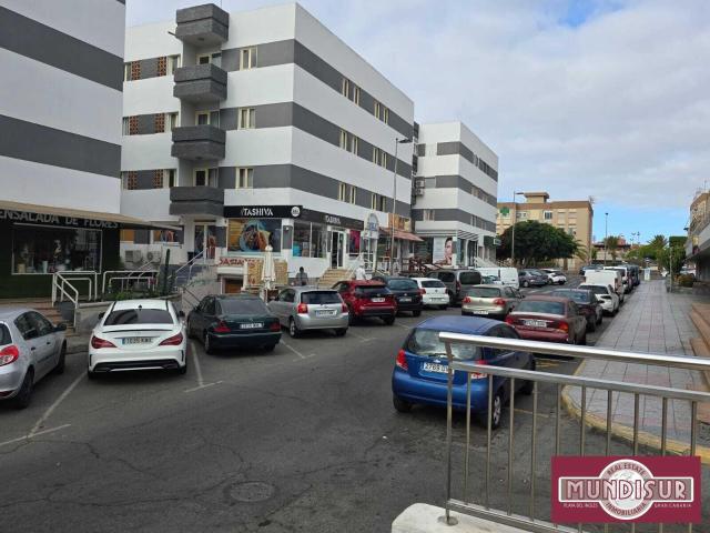 ¡Oportunidad Única! Local Comercial en Venta a Solo 20 Pasos de la Calle Principal