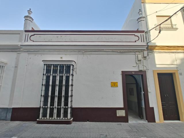 ¡Oportunidad Única! Local Comercial Reformado en San Fernando