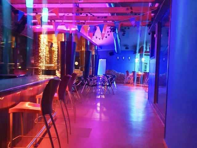 Oportunidad Única: Local destinado a Disco Pub y cafetería y Vivienda en Pozohondo