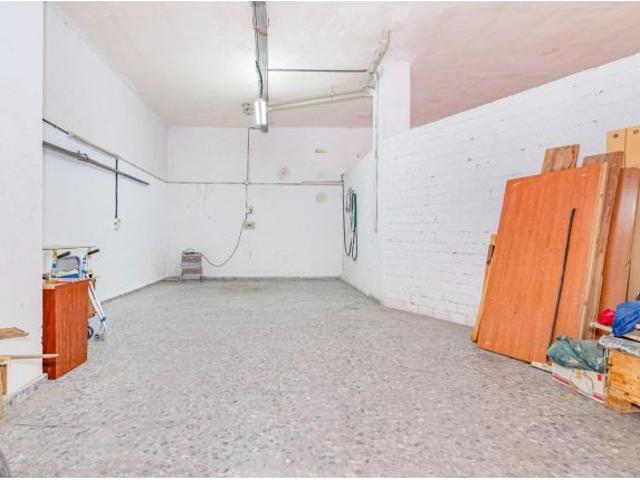 ? *¡Oportunidad Única Local en Venta en zona Hipercor, Granada 109m !* ?