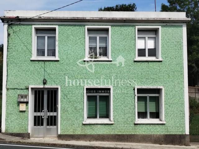 ¡Oportunidad única para adquirir una encantadora casa de pie. 156m² Ferrol