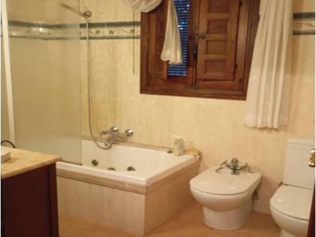 ¡Oportunidad única para construir tu sueño en Alicante!