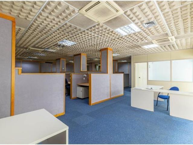 ¡Oportunidad única para tu negocio! Amplio local comercial listo para entrar