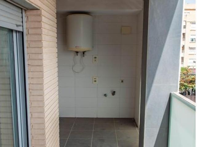 ¡OPORTUNIDAD ÚNICA! Piso reformado de 4 dormitorios con suite y ascensor a pasos de la Playa del Ace