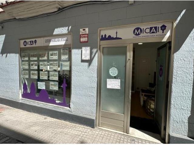 Oportunidad Única: Plaza de Garaje en el Centro de Puerto Real