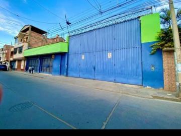 OPORTUNIDAD UNICA! PROPIEDAD CON FINOS ACABADOS + LOCAL COMERCIAL