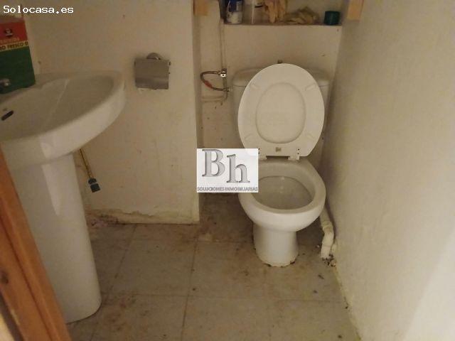 OPORTUNIDAD VENTA LOCAL DÚPLEX CON ENTRADAS INDEPENDIENTES DESDE LA CALLE, PLANTA BAJA 37 METROS Y P