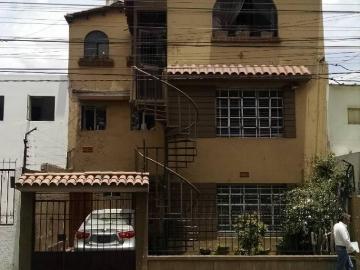 Oportunidad! Vendo Casa Como Terreno de 211.30 m2 en Av J. A. Quiñones