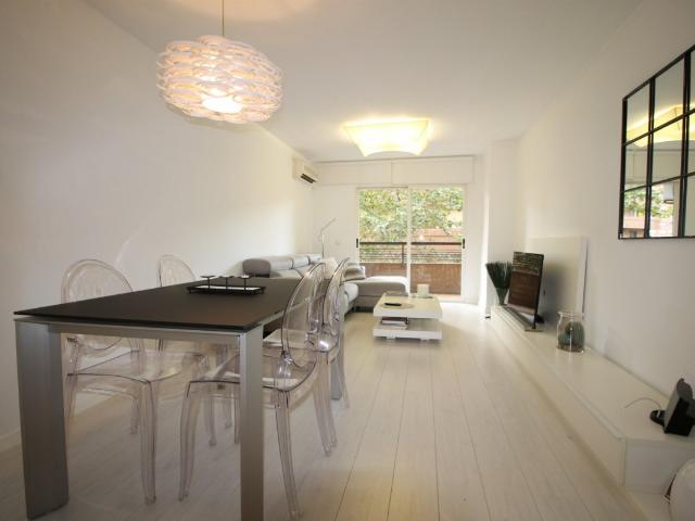 OPORTUNIDAD! VIVIENDA AMUEBLADA CON ESTILO REFORMADA INTEGRAMENTE BUENAS CALIDADES