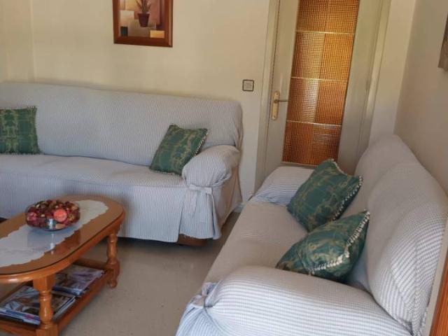 OPORTUNIDAD VIVIENDA MUY BIEN CONSERVADA LISTA PARA VIVIR