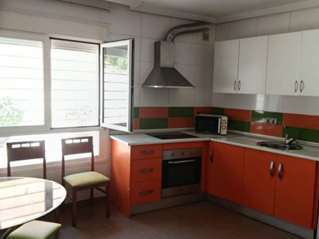 OPORTUNIDAD VIVIENDA SEMINUEVA EN MUY BUENA SITUACION EN EL CENTRO URBANO DE ALHAMA