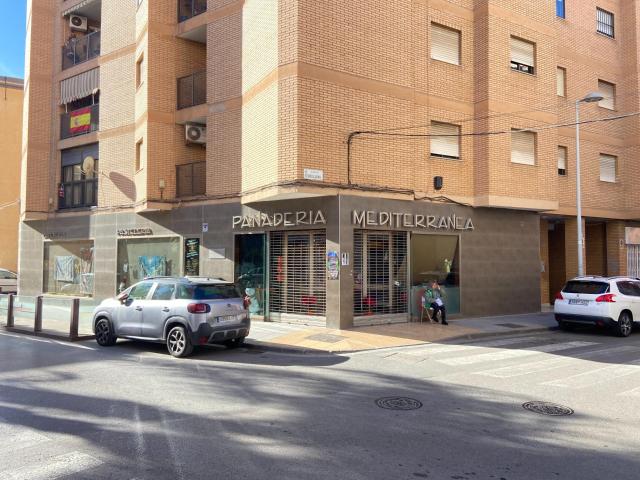 ¡Oportunidad! Alquiler de Cafetería en Ciudad Jardín, Calle Ferrocarril