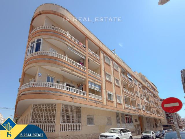 Oportunidad! Apartamento con ubicación exclusiva a solo 400 metros de la playa de los Locos + Garaje incluido en el precio