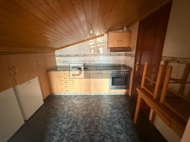 OPORTUNIDAD | ÁTICO EN ALQUILER EN TUI CENTRO 3 HABITACIONES Y EXCELENTE UBICACIÓN
