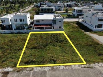Oportunidad bancaria: Terreno en Carmen Country Club