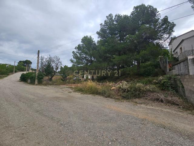 Oportunidad, bonito terreno en la Cabra del Camp!