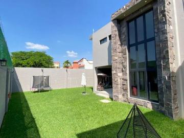 OPORTUNIDAD CASA A 5 MIN DEL CENTRO