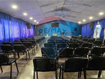 Oportunidad! Casa con gran espacio de bodegaje | 4 Dormitorios por 6990.00 en Pedro Aguirre Cerda