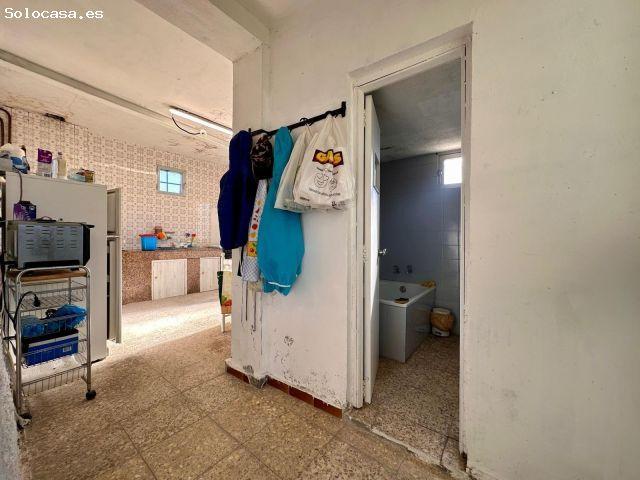 ¡Oportunidad! Casa de piedra lista para entrar a vivir, entre Xinzo y Allariz
