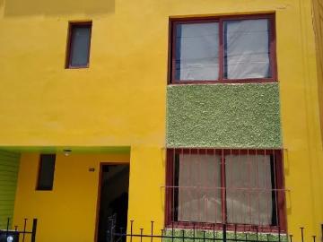Oportunidad Casa de 2 pisos en Venta, Excelente ubicación en la ciudad de Tacna