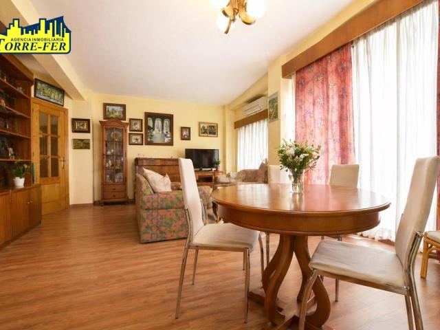 OPORTUNIDAD. CENTRICO PISO DE 2 DORMITORIOS JUNTO A PUERTA PURCHENA