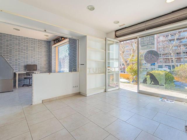 Oportunidad Comercial en Arenys de Mar – Ubicación Estratégica en la Costa de Barcelona
