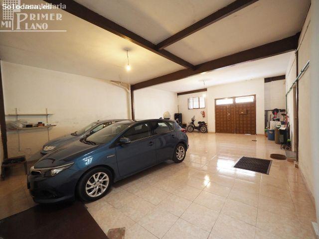 ¡OPORTUNIDAD DE ULTIMA HORA! 2 pisos y local garaje en venta en pleno centro de Tomelloso – Ideal p