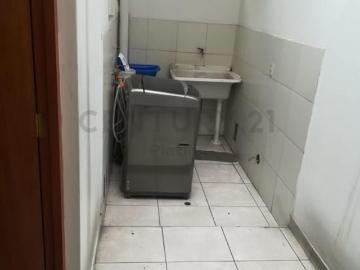 Oportunidad de Venta, Casa de Tres Pisos en Zona Tranquila en El Rimac!