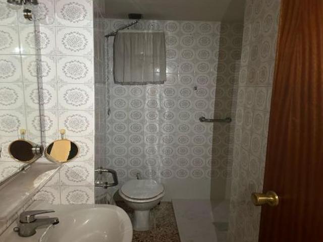 Oportunidad de vivienda para reformar en la zona de Benalúa
