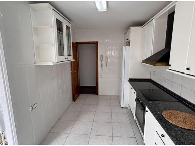 ¡Oportunidad de alquiler de habitación en pleno corazón de Murcia!