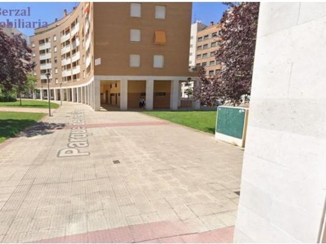 Oportunidad de Alquiler: Garaje en Parque Los Lirios, Logroño