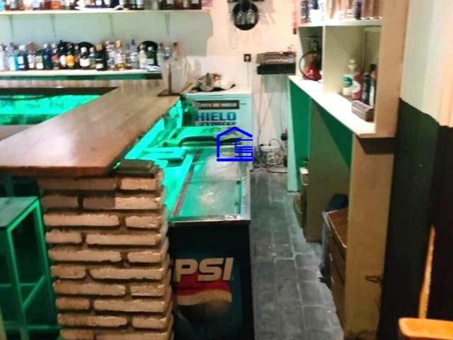 OPORTUNIDAD! de compra Bar de Copas en el centro del Puerto