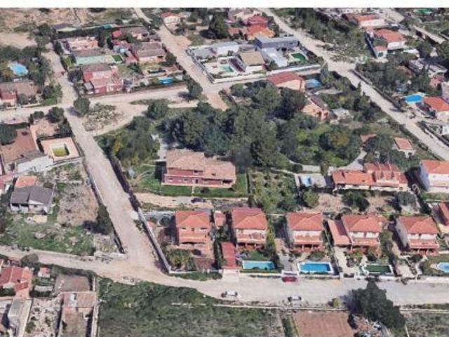 Oportunidad de Inversión Amplio Chalet en Lliria Alquilado contrato vencido