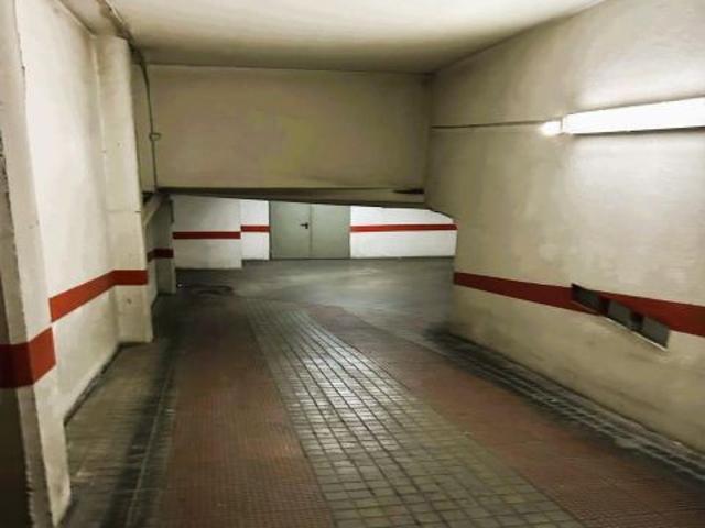 Oportunidad de Inversión: Garaje en el Corazón de Ponferrada
