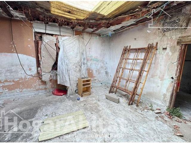 ¡OPORTUNIDAD DE INVERSIÓN! GRAN CASA PARA REFORMAR CON TERRAZA Y PARCELA