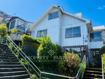 Oportunidad de Inversión: Dos Casas en Sector Emblemático Río de la Mano Punta Arenas