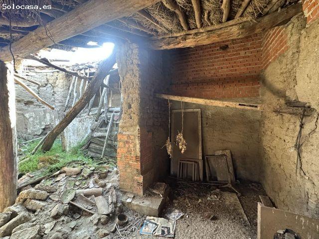 Oportunidad de inversión en Crespos, casa para reformar a precio atractivo