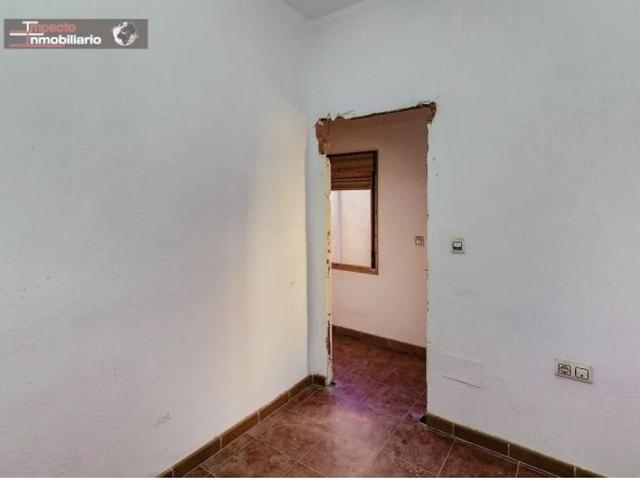 Oportunidad de Inversión en Alhabia: Casa para Reformar a Su Medida por €35,000