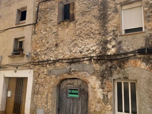 Oportunidad de Inversión en el Perelló: Planta Baja Edificable