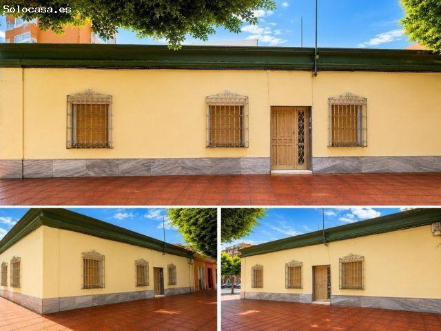 ?️ Oportunidad de inversión en esquina en Almería capital
