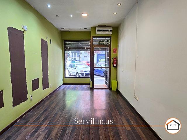 Oportunidad de Inversión en Local Comercial Adelfas, Madrid