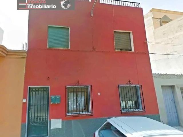 Oportunidad de Inversión en La Cañada Almería: Piso a Reformar por €29,000
