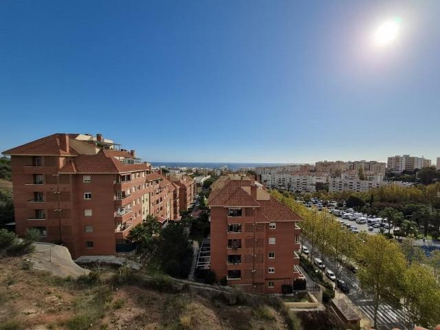 Oportunidad de inversión! En la planta ático en Marbella