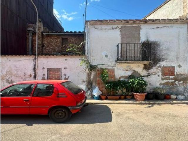 Oportunidad de Inversión en Santa Barbara, Cataluña Casa para Reformar