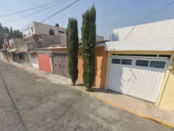 Oportunidad de Inversión Inteligente, Casa en Villas de las Flores en San Fco. Coacalco Edo de Mex