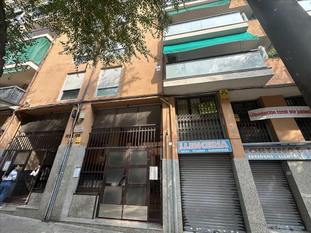 Oportunidad de inversión patrimonial en piso con gran potencial en Sol i Padrís de Sabadell